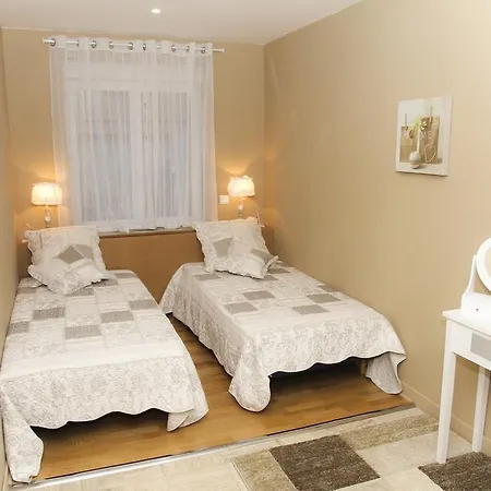 莱斯德朗斯甘贝塔公寓 * 朗斯